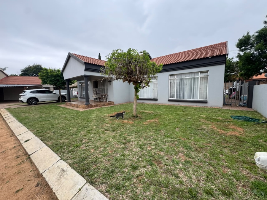 3 Bedroom Property for Sale in Songloed North West